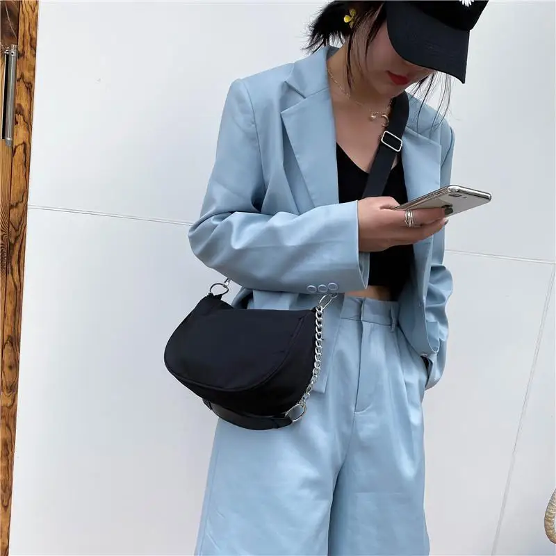 Design Woman Shoulder Bag 2020 High-Grade Simple Rhombic Fashion Clutch Messenger Bag Chain underarm baguette crossbody bag
Design Woman Shoulder Bag 2020 High-Grade Simple Rhombic Fashion Clutch Messenger Bag Chain underarm baguette crossbody bag