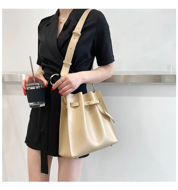 PU Women's Shoulder Bags Ladies Bucket Bags Solid Color Handbags for Teenage Girls Bags Casual Female Crossbody Bags Women Bags
PU Women's Shoulder Bags Ladies Bucket Bags Solid Color Handbags for Teenage Girls Bags Casual Female Crossbody Bags Women Bags