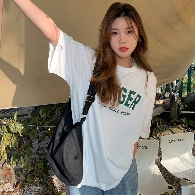 2021 summer new Korean fashion Korean loose small fresh letter printing all-match short-sleeved T-shirt
2021 summer new Korean fashion Korean loose small fresh letter printing all-match short-sleeved T-shirt