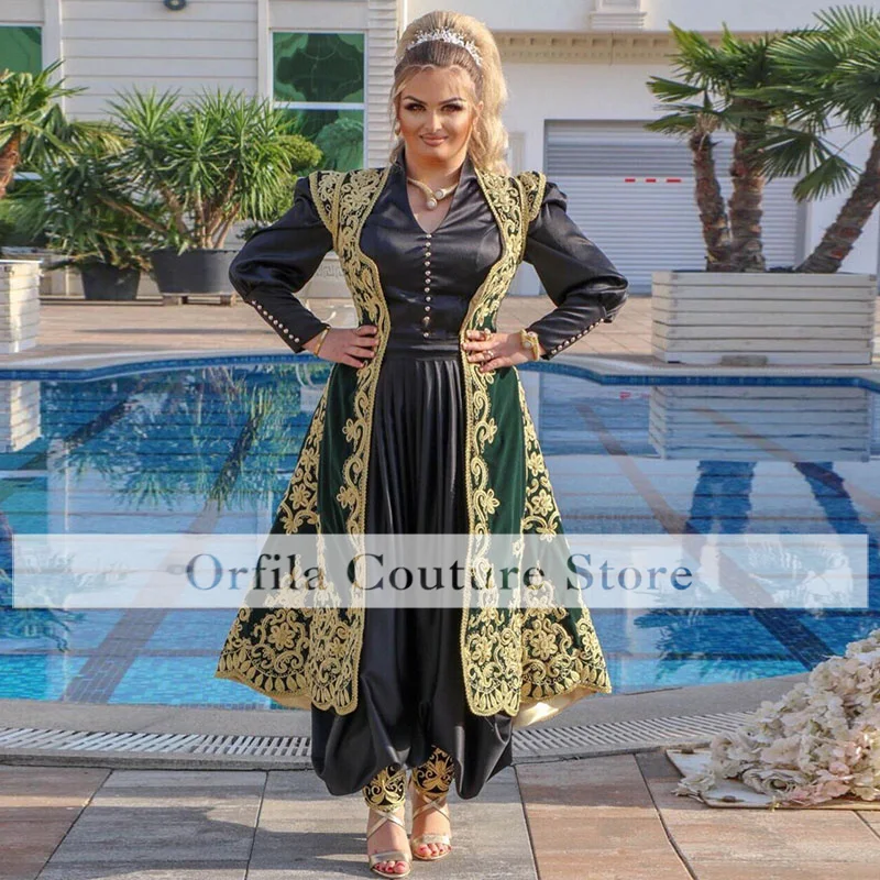 Formal Arabic Evening Dresses With Lace Applique Crystal Beaded Long Flared Sleeves A Line Prom Gowns Party Wear
Formal Arabic Evening Dresses With Lace Applique Crystal Beaded Long Flared Sleeves A Line Prom Gowns Party Wear