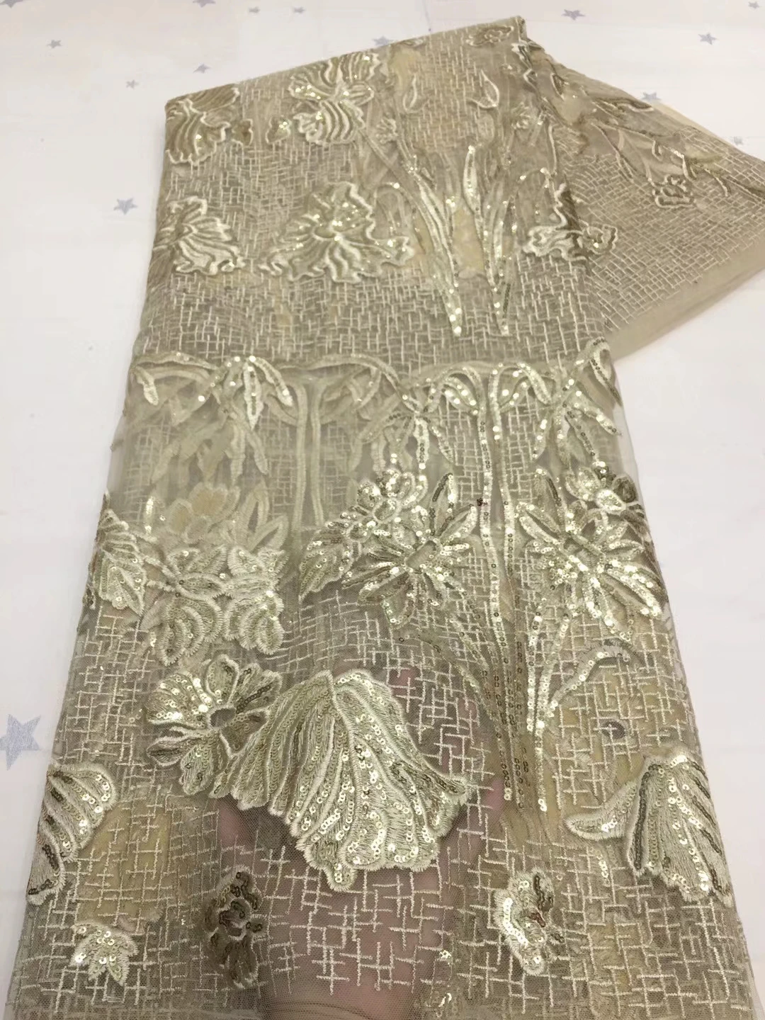 2021 new design embroidered gauze fabrics Nigeria wedding party dress DIY tissue sequins fashion asoebi tulle laces fabrics
2021 new design embroidered gauze fabrics Nigeria wedding party dress DIY tissue sequins fashion asoebi tulle laces fabrics