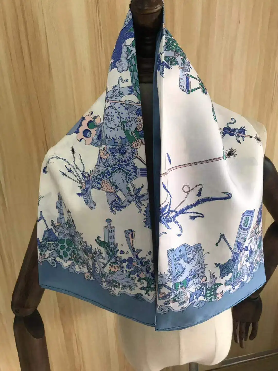 2021 New Arrival Fashion Elegant blue 100% silk scarf 90*90 cm square shawl twill wrap for women lady girl
2021 New Arrival Fashion Elegant blue 100% silk scarf 90*90 cm square shawl twill wrap for women lady girl