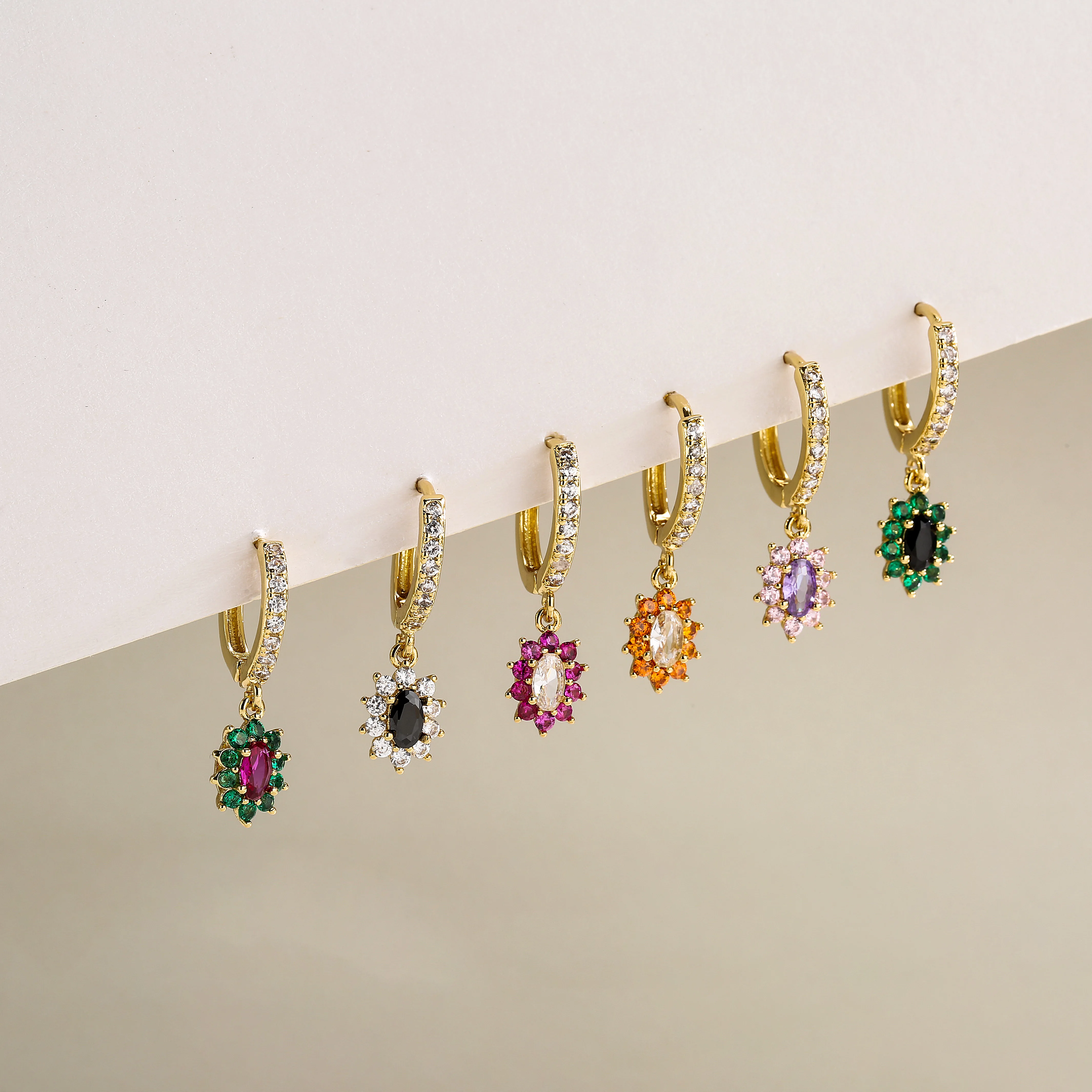 HECHENG,Zircon Earrings,Sweet Piercing Stud Earrings,Luxury Dazzling LadyJewelry ,Female Gift Wholesale
HECHENG,Zircon Earrings,Sweet Piercing Stud Earrings,Luxury Dazzling LadyJewelry ,Female Gift Wholesale