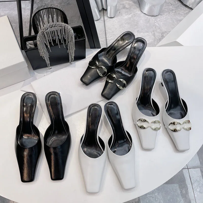 Women's Shoes
Women's Shoes