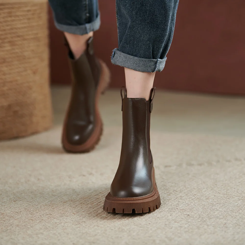 2021 New Cow Leather Chelsea Boots Women Slip on Ankle Boots Brown Fashion Genuine Leather Boots Ladies Fashion Shoes
2021 New Cow Leather Chelsea Boots Women Slip on Ankle Boots Brown Fashion Genuine Leather Boots Ladies Fashion Shoes