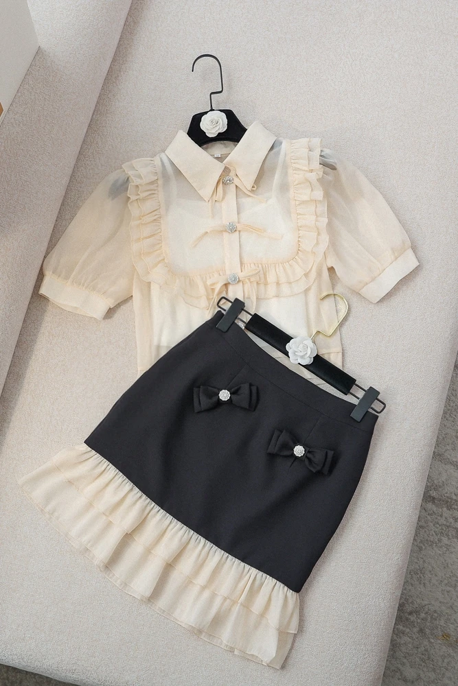 Sweet Girl Short Puff Sleeve Lapel Rhinestone Lace Mesh Apricot Shirt High Waist Bow Mid-Length Black Skirt Two Piece Set
Sweet Girl Short Puff Sleeve Lapel Rhinestone Lace Mesh Apricot Shirt High Waist Bow Mid-Length Black Skirt Two Piece Set