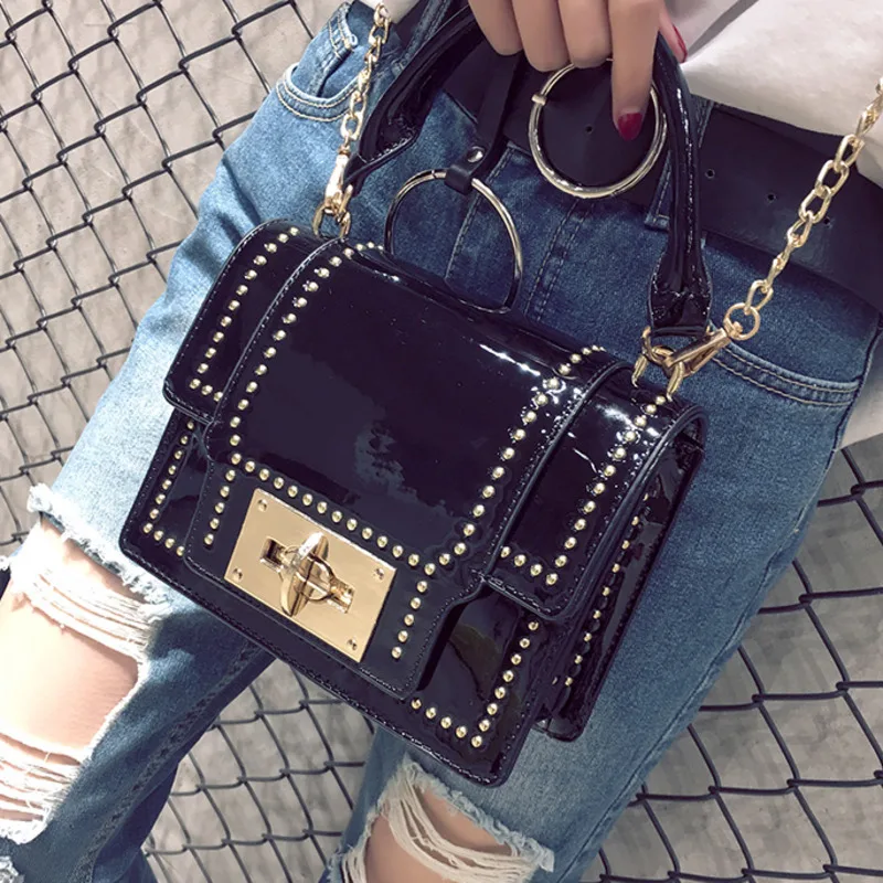 2020 Crossbody Women's Bag ladies Designer Chain Rivet Handbag top-handle Shoulder Bags Luxury Women Handbags Messenger Bag
2020 Crossbody Women's Bag ladies Designer Chain Rivet Handbag top-handle Shoulder Bags Luxury Women Handbags Messenger Bag