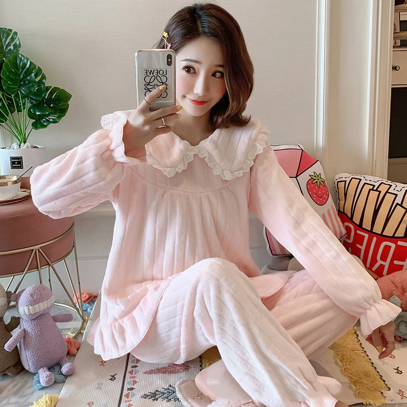 Princess Style Winter Pajama Women Sleepwear Cute Cartoon Flannel Pajamas Set Velvet Warm Round Neck Pijama Homewear Women
Princess Style Winter Pajama Women Sleepwear Cute Cartoon Flannel Pajamas Set Velvet Warm Round Neck Pijama Homewear Women