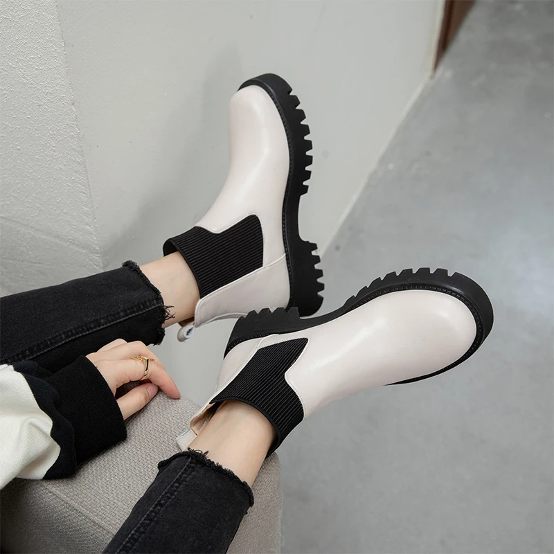 MoonMeek 2020 New arrival fashion women boots genuine leather boots square heels round toe mixed colors ankle boots
MoonMeek 2020 New arrival fashion women boots genuine leather boots square heels round toe mixed colors ankle boots