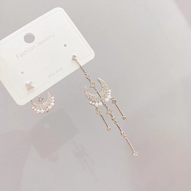 Wholesale Sterling Silvers Post Moon Pendant Pearl Stud Earrings Micro Inlaid Zircon Tassel Women Jewelry Gift
Wholesale Sterling Silvers Post Moon Pendant Pearl Stud Earrings Micro Inlaid Zircon Tassel Women Jewelry Gift