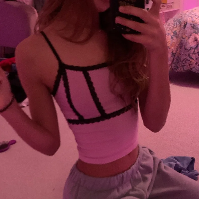 2021 Pink Sweat Cute Crop Top Y2K Summer Black Lace Side Sleeveless Cami Tees E-girl Women Backless Spaghetti Strap Tops
2021 Pink Sweat Cute Crop Top Y2K Summer Black Lace Side Sleeveless Cami Tees E-girl Women Backless Spaghetti Strap Tops