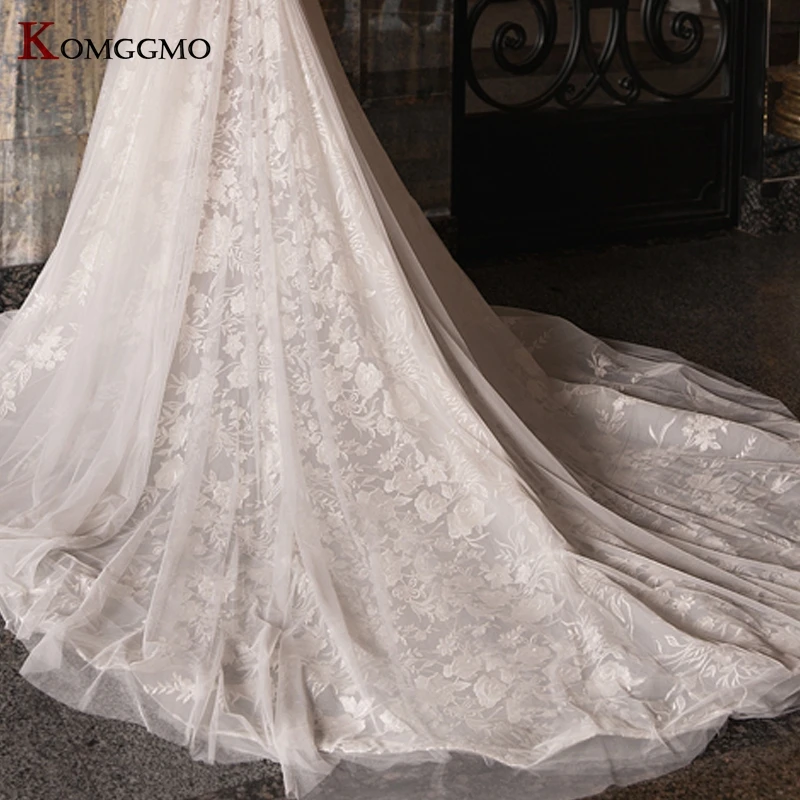 2021 Hot Sale Deep V-Neck Sleeveless Cathedral Train Wedding Dress Elegant Backless Embroidery Appliques Tulle Bridal Ball Gown
2021 Hot Sale Deep V-Neck Sleeveless Cathedral Train Wedding Dress Elegant Backless Embroidery Appliques Tulle Bridal Ball Gown