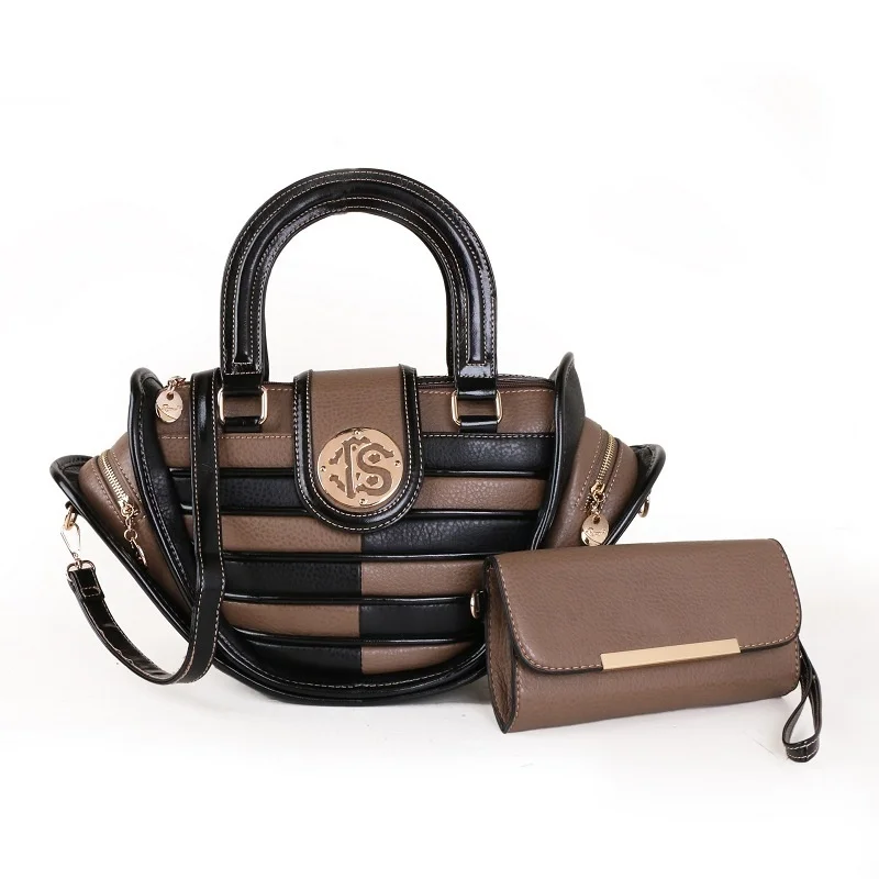 New Korean splicing women's bag Single Shoulder Messenger Bag color contrast dumpling bag 2021
New Korean splicing women's bag Single Shoulder Messenger Bag color contrast dumpling bag 2021