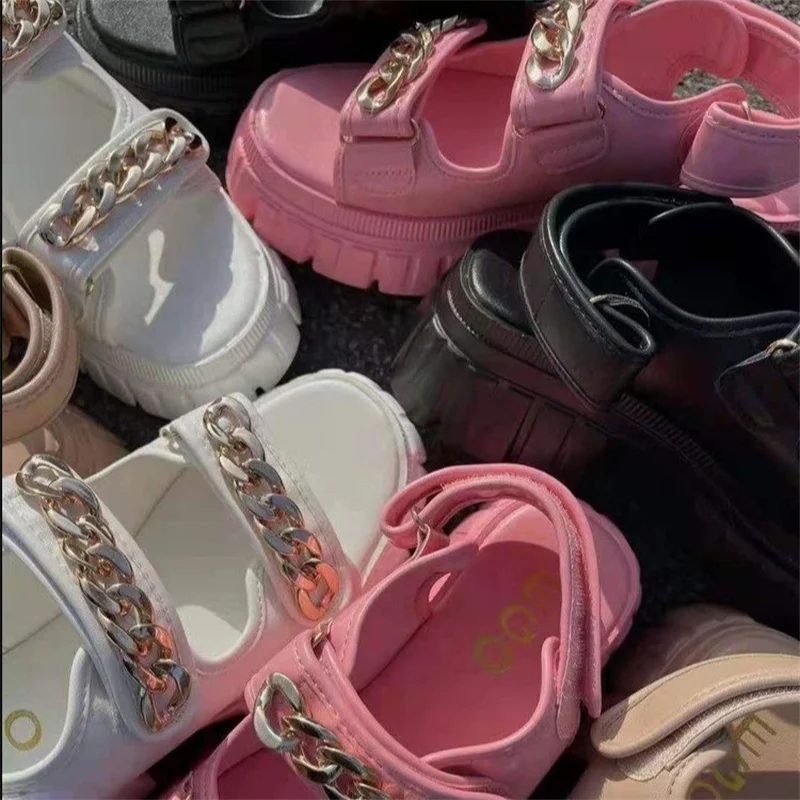 Women Sandals Chain Decorative Open Toe Square Heel Solid Color Ladies Shoes Summer Fashion Outdoor Beach Comfy Casual Footwear
Women Sandals Chain Decorative Open Toe Square Heel Solid Color Ladies Shoes Summer Fashion Outdoor Beach Comfy Casual Footwear