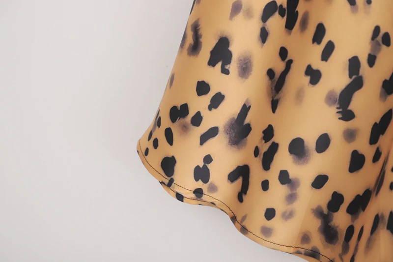 elegant animal printed midi skirt women casual high waist female straight skirts spring summer holiday ladies leopard skirt
elegant animal printed midi skirt women casual high waist female straight skirts spring summer holiday ladies leopard skirt