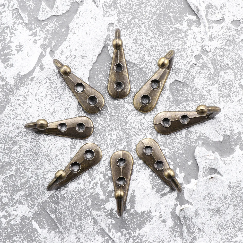 BESTOMZ 10pcs Coat Hooks Heavy Duty Wall Mounted Hanger Antique Closet Hooks for Towel Clothes 
BESTOMZ 10pcs Coat Hooks Heavy Duty Wall Mounted Hanger Antique Closet Hooks for Towel Clothes