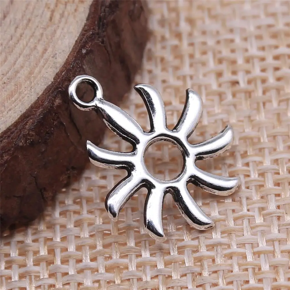 20Pcs 18x15mm Antique Silver Color Sun Charms For DIY Bracelet Necklace Jewelry Making
20Pcs 18x15mm Antique Silver Color Sun Charms For DIY Bracelet Necklace Jewelry Making