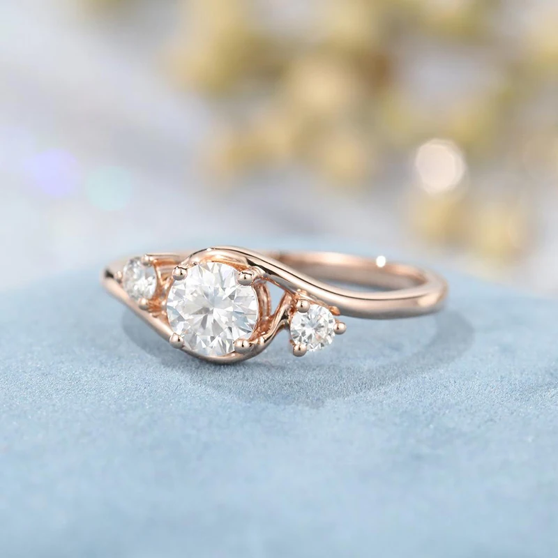 Женское Обручальное кольцо с муассанитом из розового золота 14 к 0 5карат |