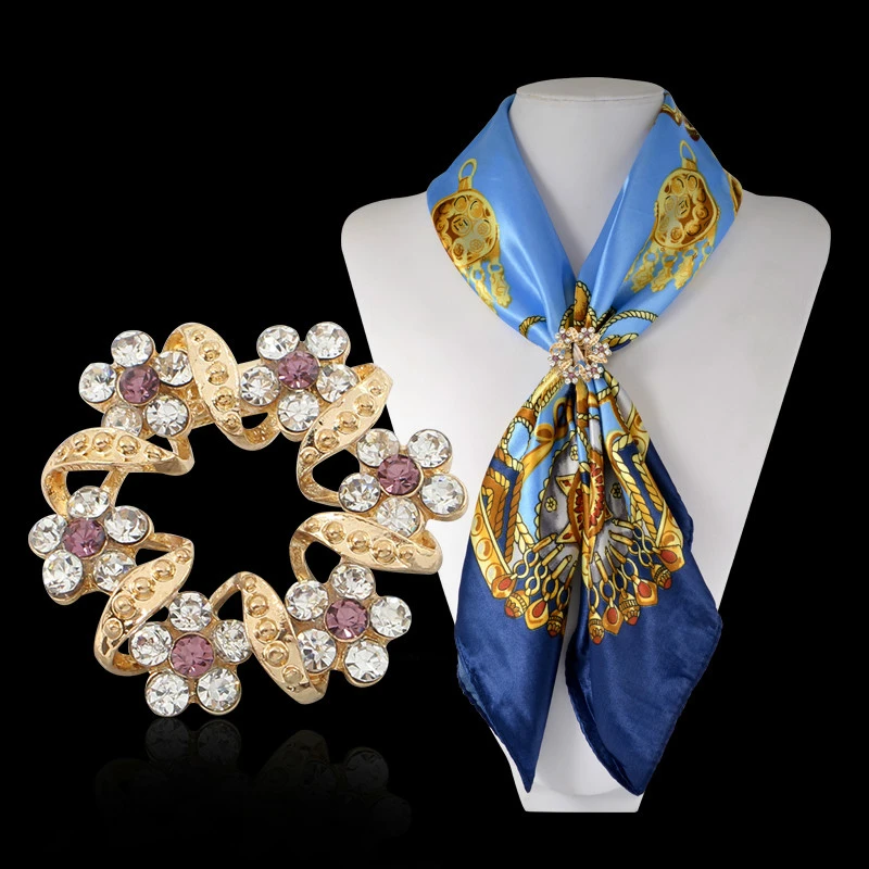 Fashion 5 Colors Rhinestone Brooches For Women Trendy Round Hollow Flower Crystal Brooch Pins Scarves Buckle Best Gift Broche
Fashion 5 Colors Rhinestone Brooches For Women Trendy Round Hollow Flower Crystal Brooch Pins Scarves Buckle Best Gift Broche
