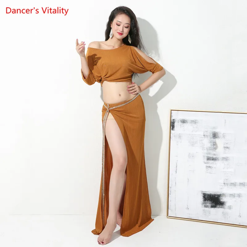 Belly Dance Three-Piece Suit Female adult Elegant Sequins Top Practice Clothes Hot Diamond Belt And Long Skirt Performance Set
Belly Dance Three-Piece Suit Female adult Elegant Sequins Top Practice Clothes Hot Diamond Belt And Long Skirt Performance Set