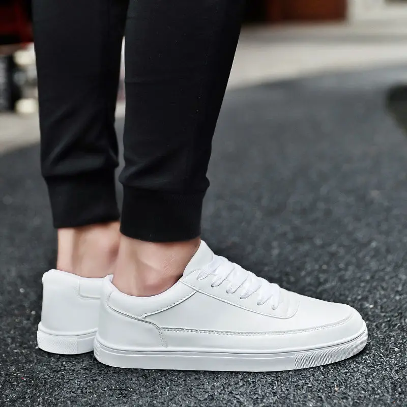 Spring new men's shoes trend British black Joker shoes chef shoes men's kitchen non-slip shoes waterproof shoes 
Spring new men's shoes trend British black Joker shoes chef shoes men's kitchen non-slip shoes waterproof shoes