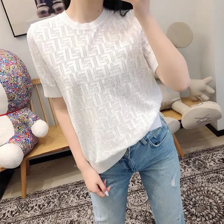 2021 New Backing Shirt Hollow Crewneck Ice Silk Knitted Temperament Skinny Top
2021 New Backing Shirt Hollow Crewneck Ice Silk Knitted Temperament Skinny Top