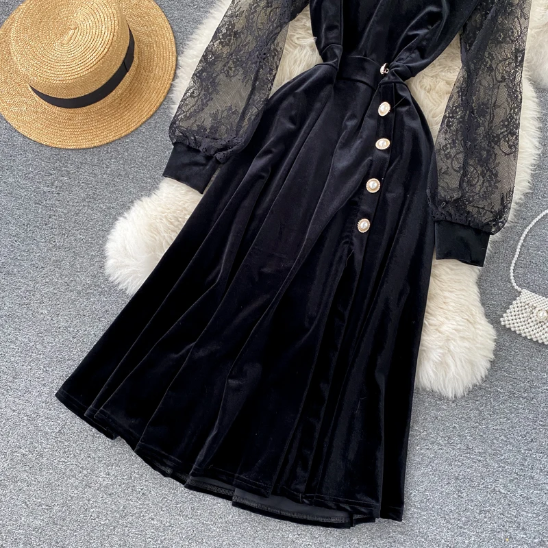 Autumn Winter Women Lace Mesh Patchwork Velvet Dress Female Puff Long Sleeve See-Through Black Beading Vestidos Fashion 2021 New
Autumn Winter Women Lace Mesh Patchwork Velvet Dress Female Puff Long Sleeve See-Through Black Beading Vestidos Fashion 2021 New