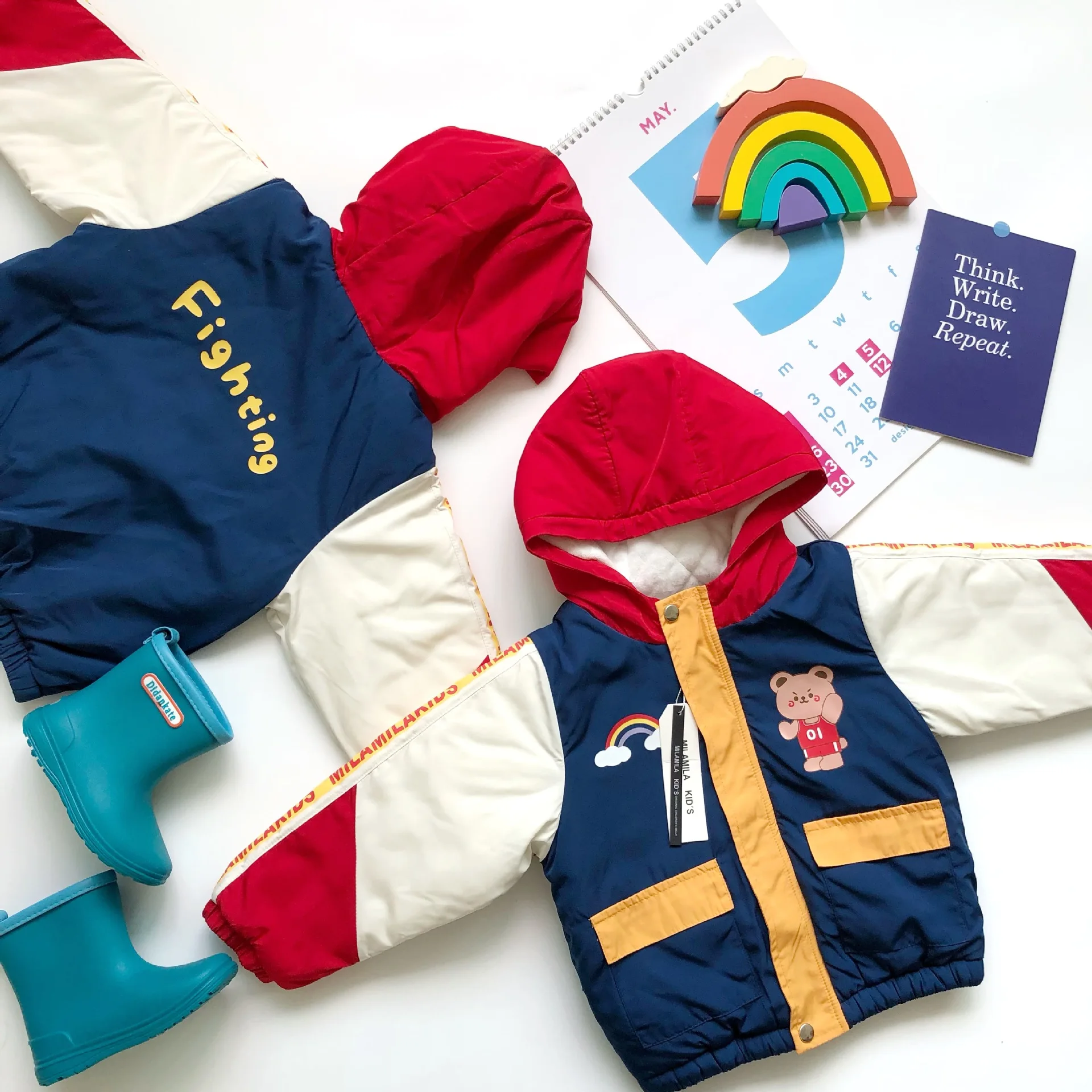 Autumn and Winter New Boys' and Girls' Color Matching Bear Cartoon Cotton Hooded Jacket 
Autumn and Winter New Boys' and Girls' Color Matching Bear Cartoon Cotton Hooded Jacket