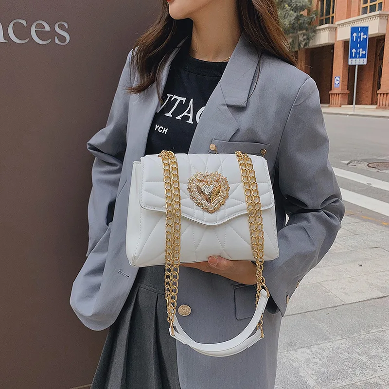 CGCBAG 2021 Vintage Embroidery Shoulder Bag Women Simple Chain High Quality PU Leather Crossbody Bags Female Messenger Bags
CGCBAG 2021 Vintage Embroidery Shoulder Bag Women Simple Chain High Quality PU Leather Crossbody Bags Female Messenger Bags