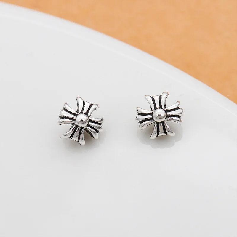 2021 Fashion Classic Restore Ancientry Black and Silver Bead Pure Marcasite DIY Accessory Part Handwork Bead Cross Flower Bead
2021 Fashion Classic Restore Ancientry Black and Silver Bead Pure Marcasite DIY Accessory Part Handwork Bead Cross Flower Bead