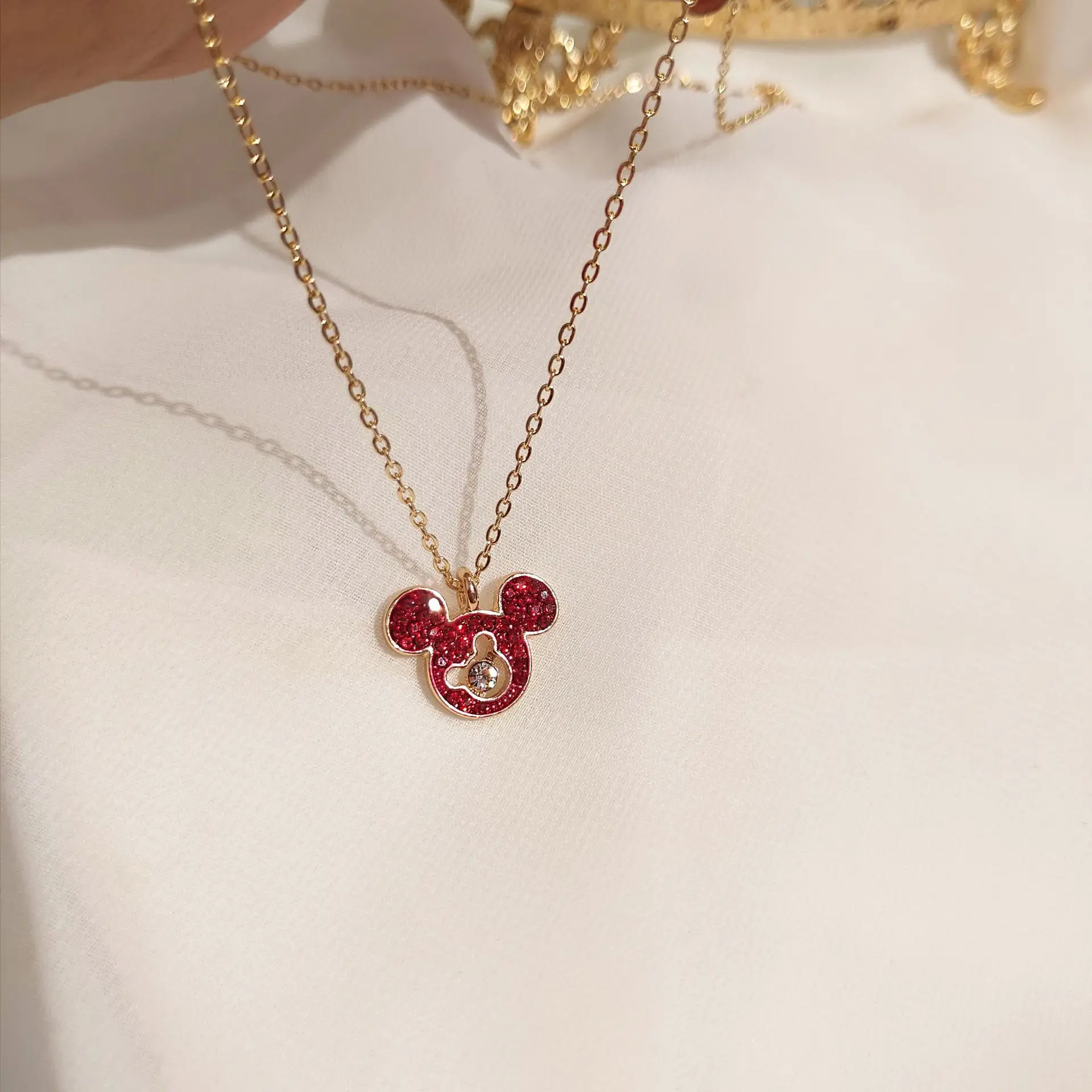 Cute Mickey Necklace Pendant Wholesale Crystal 2021 Anime Clavicle Chain Charm For Women Wedding Jewelry Cartoon Accessories
Cute Mickey Necklace Pendant Wholesale Crystal 2021 Anime Clavicle Chain Charm For Women Wedding Jewelry Cartoon Accessories