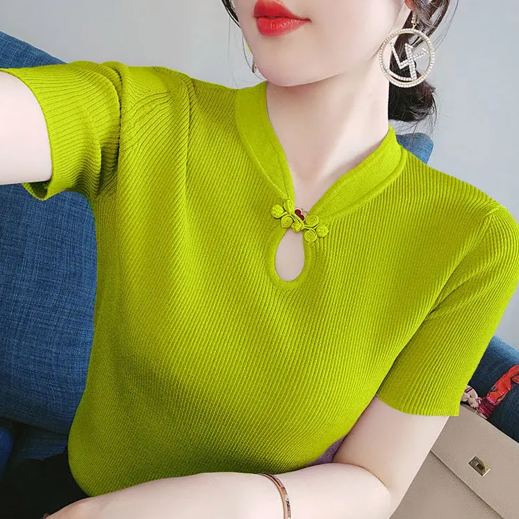 V-neck Retro T-shirt Female 2021 Summer New Knitted Short Sleeve Cheongsam Collar Loose Thin Top Female Y2k Kawaii Tops Blouses
V-neck Retro T-shirt Female 2021 Summer New Knitted Short Sleeve Cheongsam Collar Loose Thin Top Female Y2k Kawaii Tops Blouses