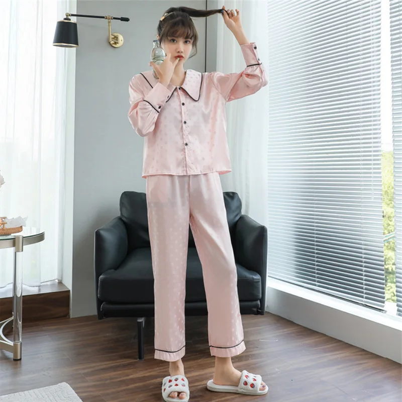 Autumn and Winter silk-like pajamas women's long-sleeved trousers two-piece suit solid color home wear silk pajamas for women
Autumn and Winter silk-like pajamas women's long-sleeved trousers two-piece suit solid color home wear silk pajamas for women