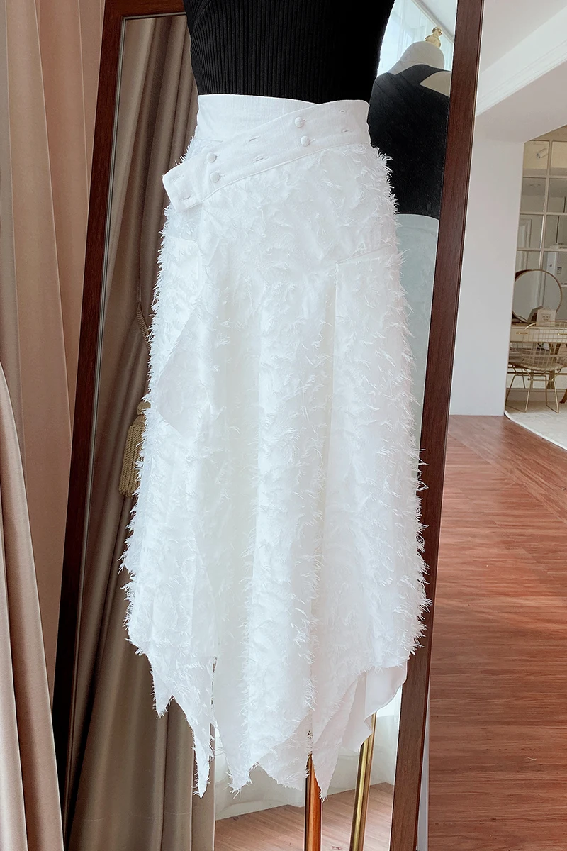 High Street Women Solid Color High Waist A- Line Tassel Skirt Button Patchwork Mid-Length Irregular Hem Skirt Lady Fashion
High Street Women Solid Color High Waist A- Line Tassel Skirt Button Patchwork Mid-Length Irregular Hem Skirt Lady Fashion