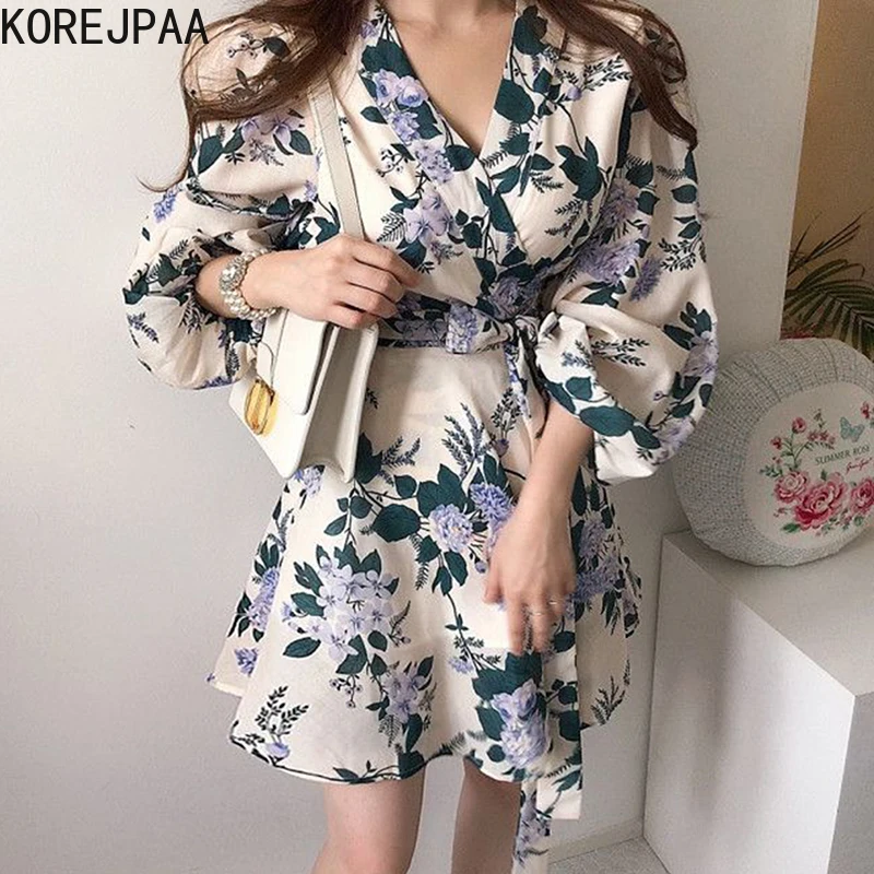 Korejpaa Women Dress 2021Korean Fashion Retro Elegant V-neck Strap Bow Neckline Waist One-piece Lantern Sleeve Short Vestidos
Korejpaa Women Dress 2021Korean Fashion Retro Elegant V-neck Strap Bow Neckline Waist One-piece Lantern Sleeve Short Vestidos