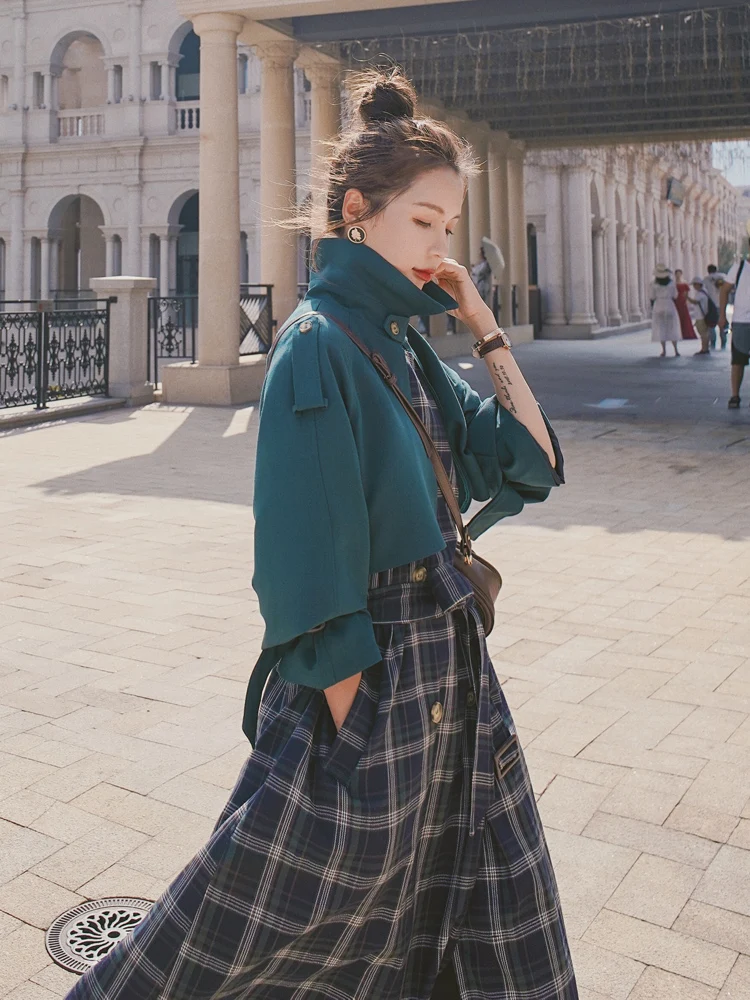 2020 New Spring Autumn Plaid Trench Coat Women's Mid-length British Casual Coat Hit Color Temperament Long Windbreaker Female
2020 New Spring Autumn Plaid Trench Coat Women's Mid-length British Casual Coat Hit Color Temperament Long Windbreaker Female