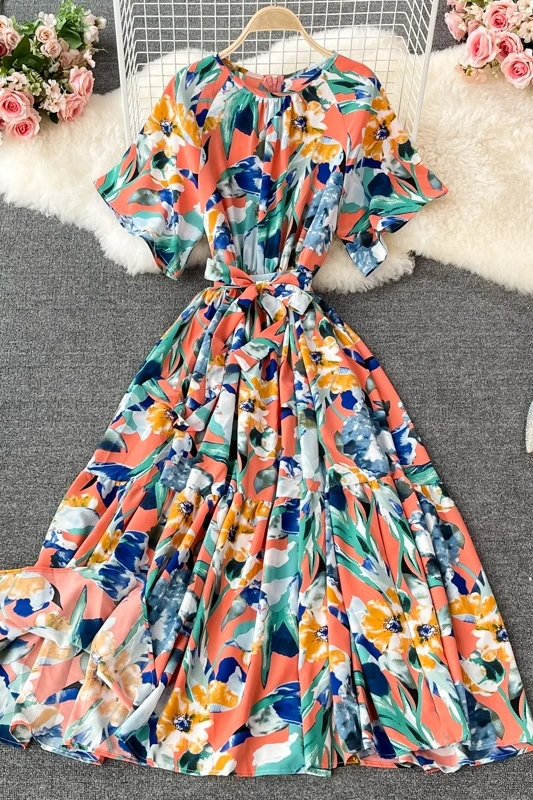 Elegant temperament print o-neck Maxi Dress summer women's short sleeve big swing A-line dress simple summer dress 2021
Elegant temperament print o-neck Maxi Dress summer women's short sleeve big swing A-line dress simple summer dress 2021