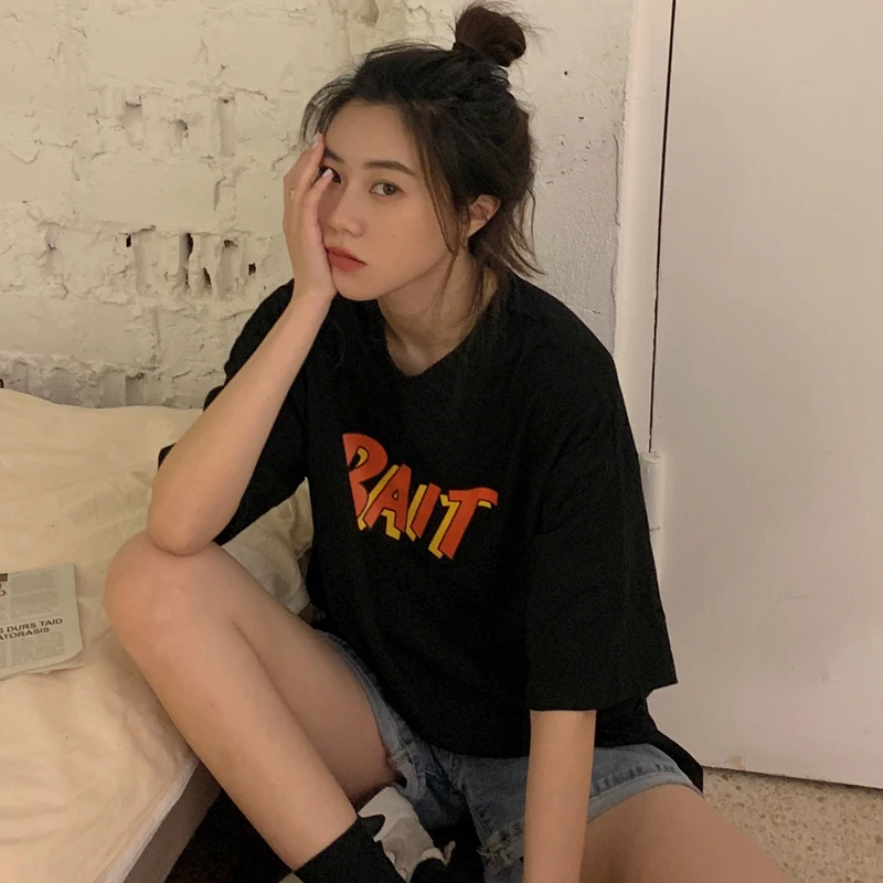 Футболка женская хлопковая с коротким рукавом, свободная шикарная модная в гонконгском стиле ретро, в стиле Харадзюку, в Корейском стиле ...
Футболка женская хлопковая с коротким рукавом, свободная шикарная модная в гонконгском стиле ретро, в стиле Харадзюку, в Корейском стиле ...