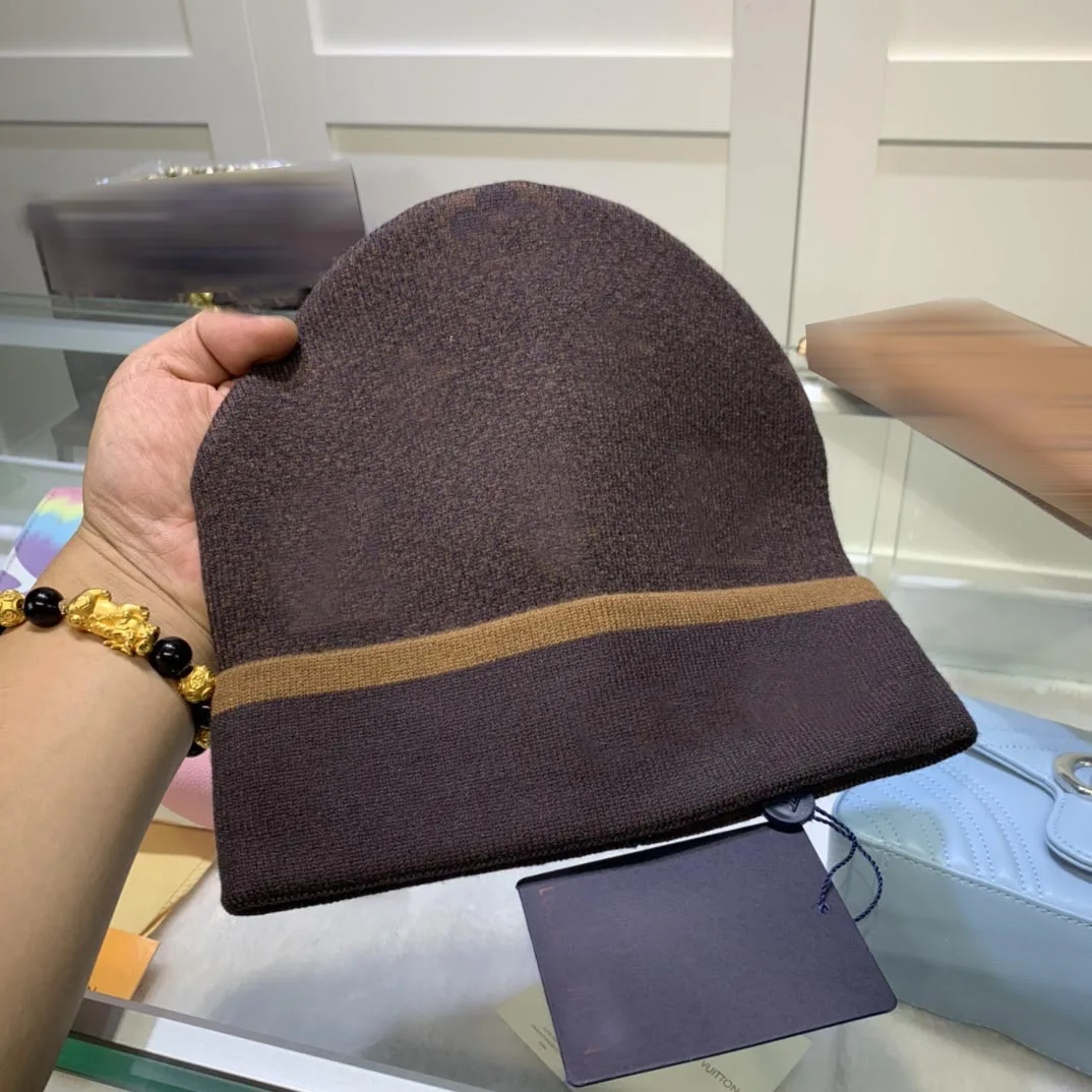 New Winter Hats Men Women Knitted Beanie Warm Caps Skullies Fashion Beanies Brand gorro invierno
New Winter Hats Men Women Knitted Beanie Warm Caps Skullies Fashion Beanies Brand gorro invierno