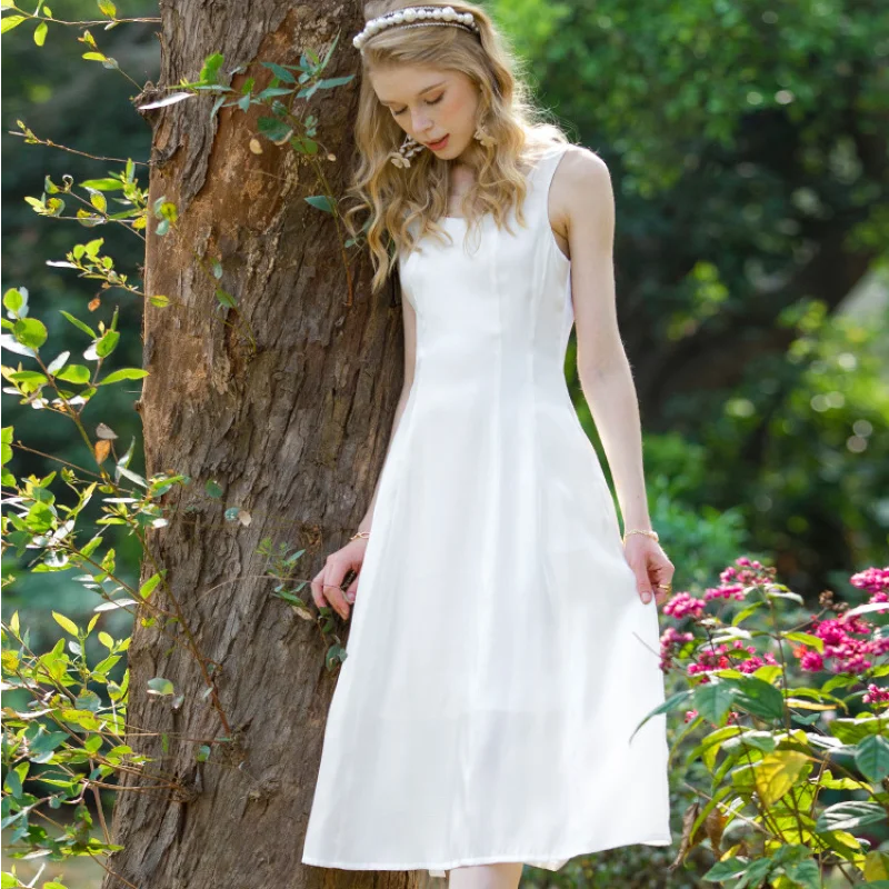 Spring Girl Gentle Wind White First Love Dress Summer Small Fresh Comfortable Fabric
Spring Girl Gentle Wind White First Love Dress Summer Small Fresh Comfortable Fabric