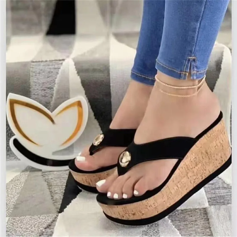 2021 Fashion Summer Wedges Slippers Women Solid Color Thick Bottom 35-43 Ladies Sandals Zapatillas Mujer Casa Sapatos Femininos
2021 Fashion Summer Wedges Slippers Women Solid Color Thick Bottom 35-43 Ladies Sandals Zapatillas Mujer Casa Sapatos Femininos