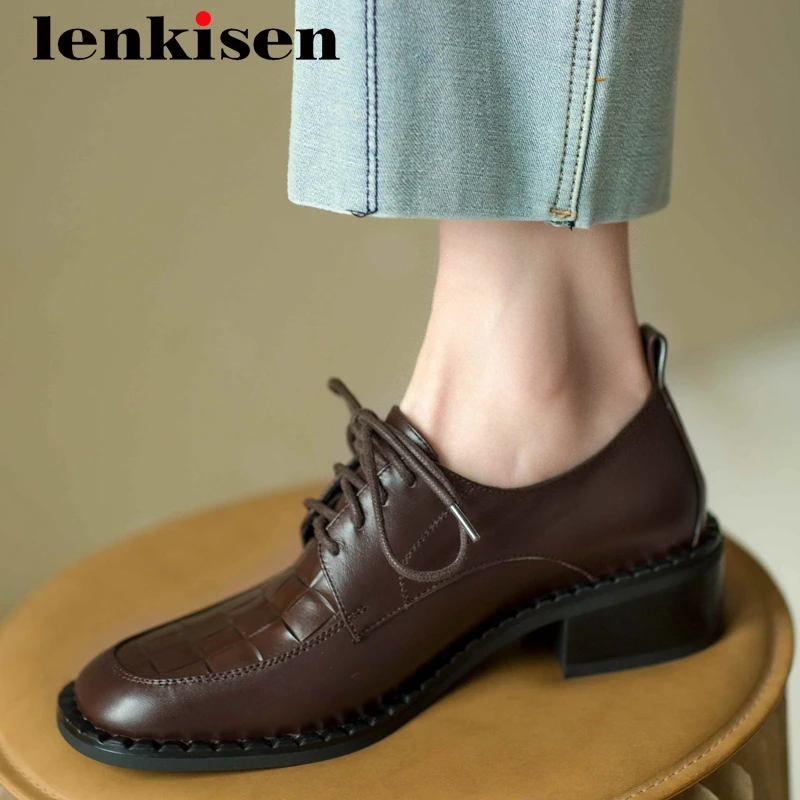 Lenkisen neutral natural leather stone pattern cross-tied square toe thick med heel lace up daily wear fashion women pumps L8f1 
Lenkisen neutral natural leather stone pattern cross-tied square toe thick med heel lace up daily wear fashion women pumps L8f1