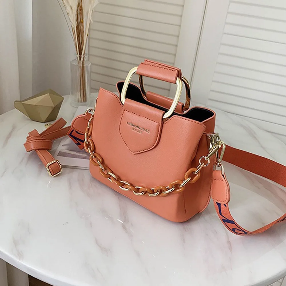 2021 Luxury Women's Handbag PU Leather Quality Messenger Crossbody Bag Casual Fashion Classic Women's Bag Shoulder Bag
2021 Luxury Women's Handbag PU Leather Quality Messenger Crossbody Bag Casual Fashion Classic Women's Bag Shoulder Bag
