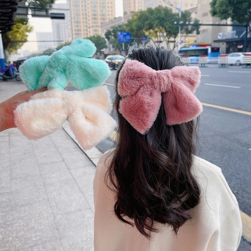 Fashion Plush Big Bow Hairpin Cute Barrette Hair Clip Women Girls Elegant Pink White Hairgrips Hair Clip Party Hair Accessories
Fashion Plush Big Bow Hairpin Cute Barrette Hair Clip Women Girls Elegant Pink White Hairgrips Hair Clip Party Hair Accessories