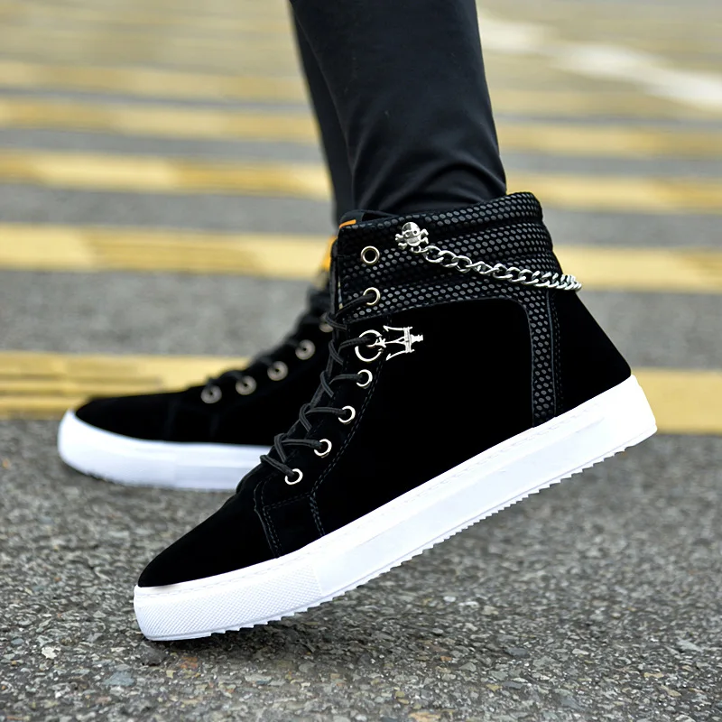 2021 Men's Shoes Fashion Trend Classic High Top Solid Color PU Stitching Metal Flat Heel Youth Sports and Leisure Boots 3KC323
2021 Men's Shoes Fashion Trend Classic High Top Solid Color PU Stitching Metal Flat Heel Youth Sports and Leisure Boots 3KC323