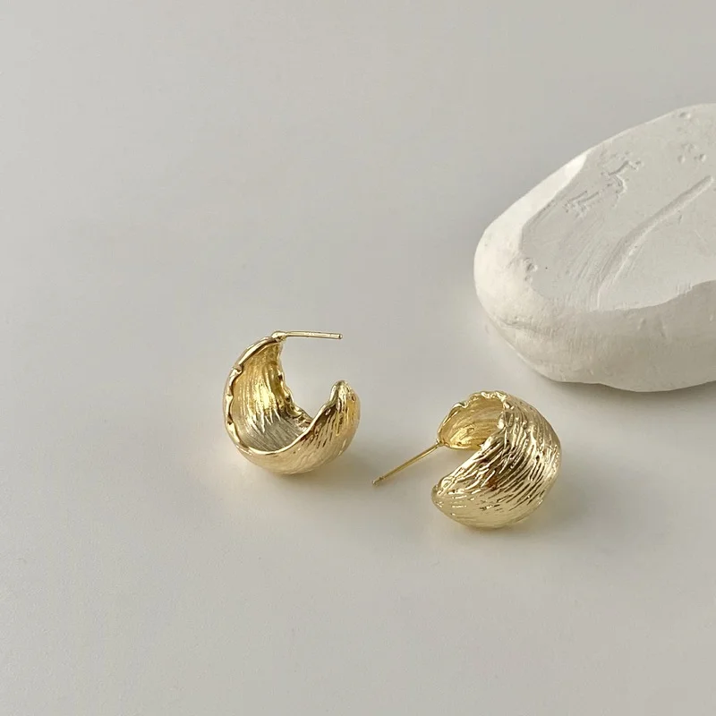 ALLNEWME Plain Gold Color Brass Pendant Earrings for Women Girls Irregular Chunky C Shape Circle Hoop Earrings Accessories
ALLNEWME Plain Gold Color Brass Pendant Earrings for Women Girls Irregular Chunky C Shape Circle Hoop Earrings Accessories