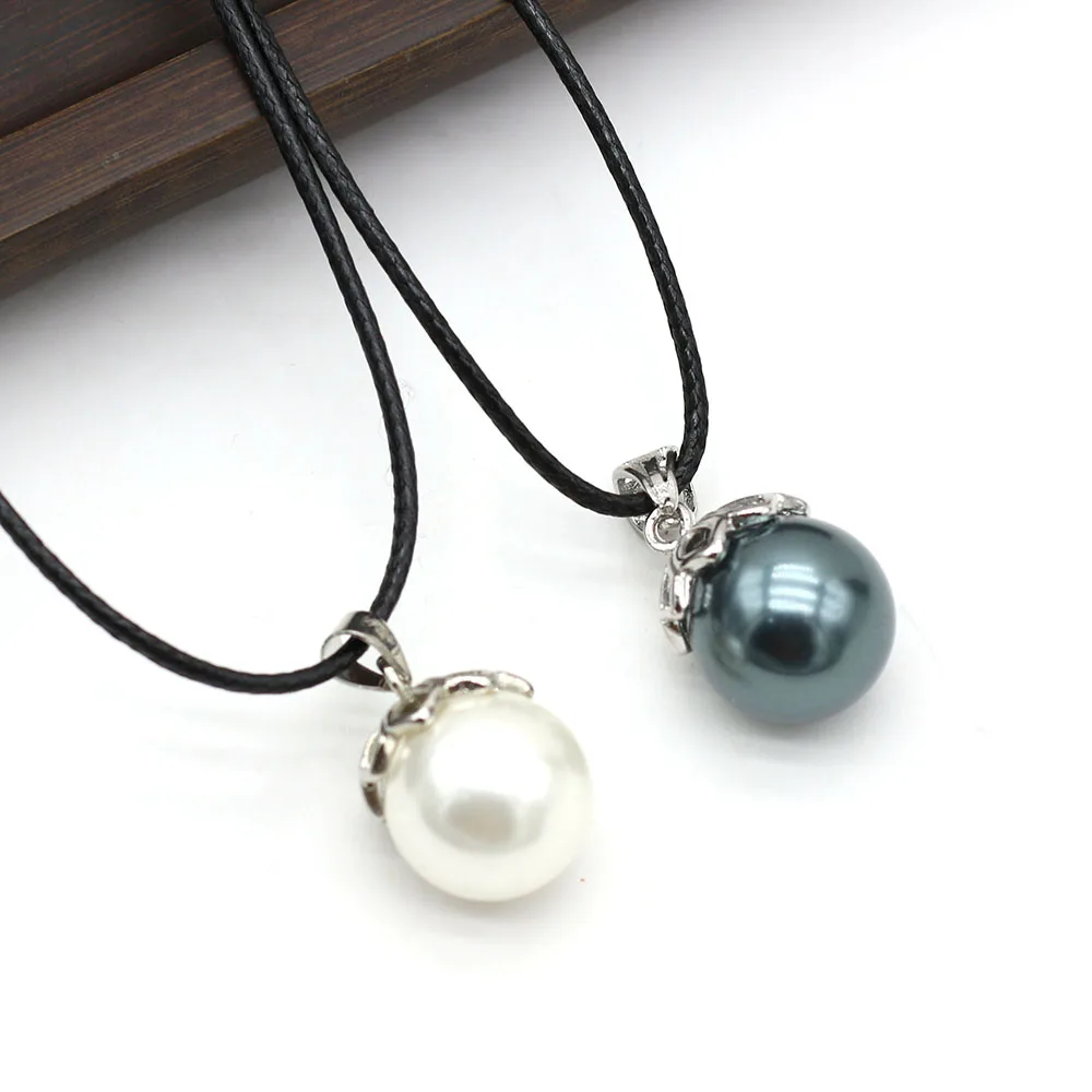 Fashion Pendant Necklace High Quality Natural Shell Round Beads Charms for Men Women Party Casual Jewelry Gifts Size 16 mm
Fashion Pendant Necklace High Quality Natural Shell Round Beads Charms for Men Women Party Casual Jewelry Gifts Size 16 mm