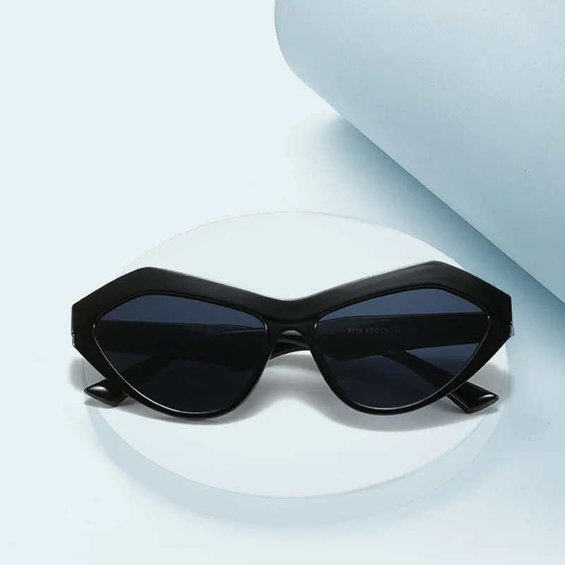 Elbru New Fashion Women Polygon Vintage Sunglasses Classic Travel Sun Glasses For Female Small Frame Transparent Color Eyewear
Elbru New Fashion Women Polygon Vintage Sunglasses Classic Travel Sun Glasses For Female Small Frame Transparent Color Eyewear