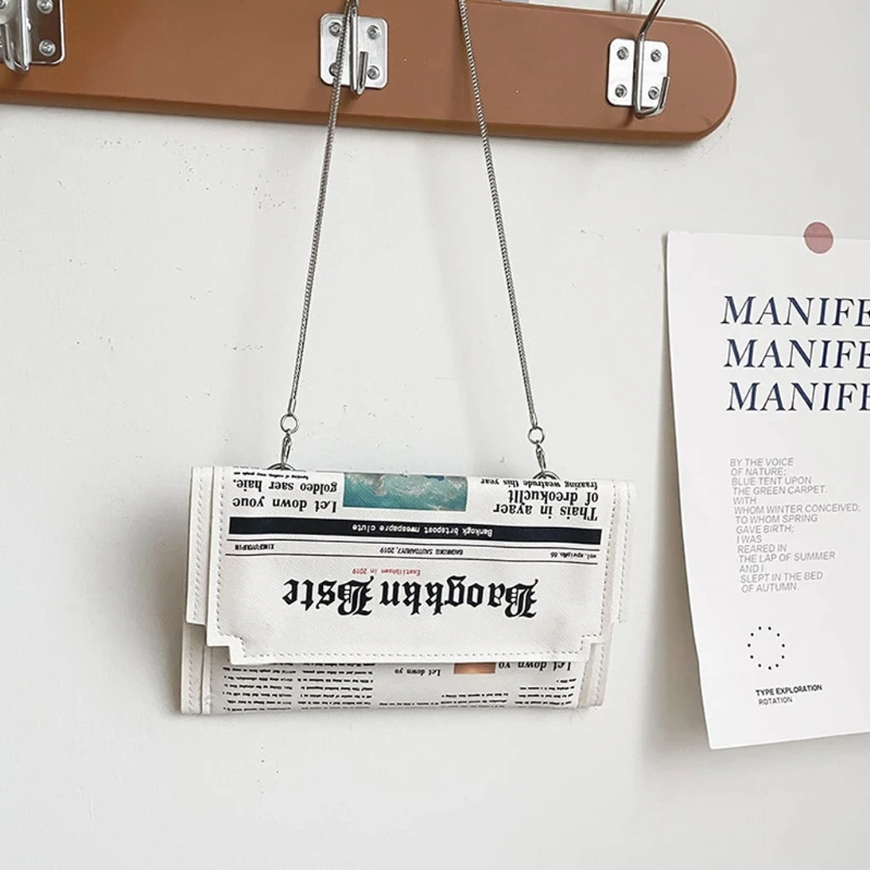 Newspapers Clutch Letter Envelope Bag Women Casual Shoulder Crossbody Bag Fashion Lady Phone Holder Travel Shopping Tote Handbag
Newspapers Clutch Letter Envelope Bag Women Casual Shoulder Crossbody Bag Fashion Lady Phone Holder Travel Shopping Tote Handbag