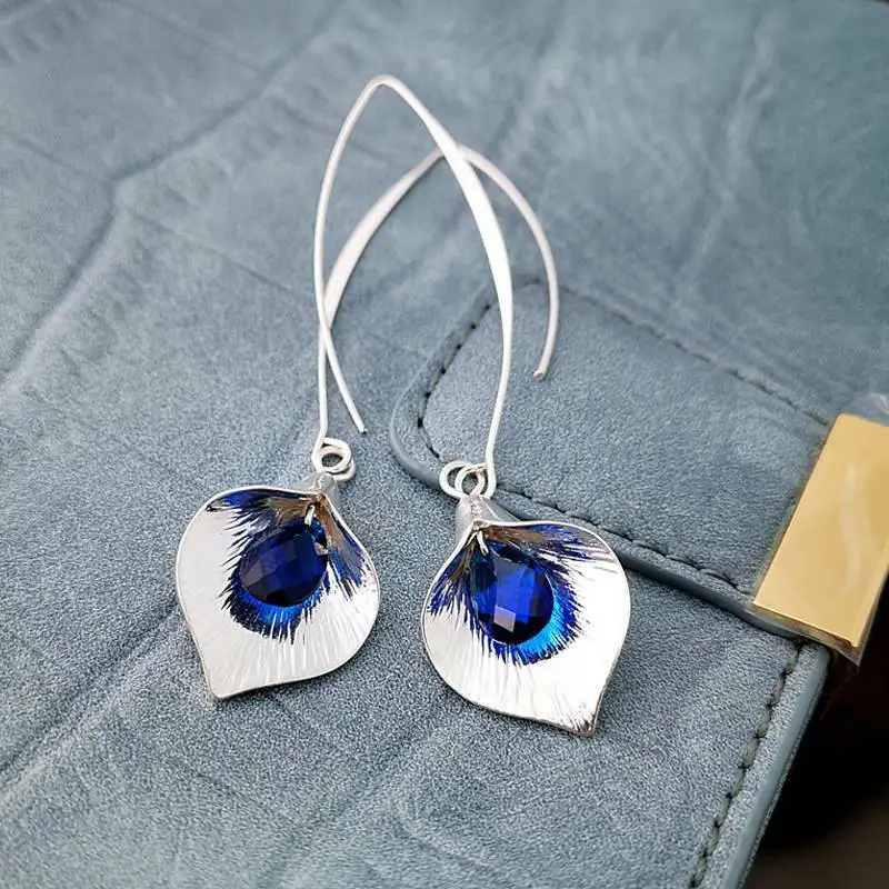 Fashion Blue Crystal Rhinestone Hook Leaf Bell Shape Earrings Women Party Jewelry Xmas Gift
Fashion Blue Crystal Rhinestone Hook Leaf Bell Shape Earrings Women Party Jewelry Xmas Gift